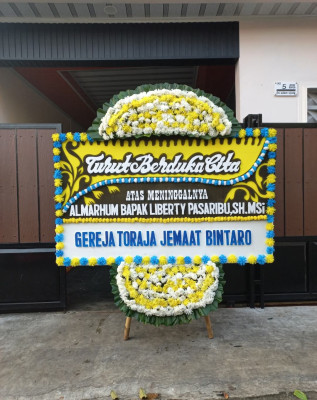 Papan Bunga Duka di Cempaga Hulu